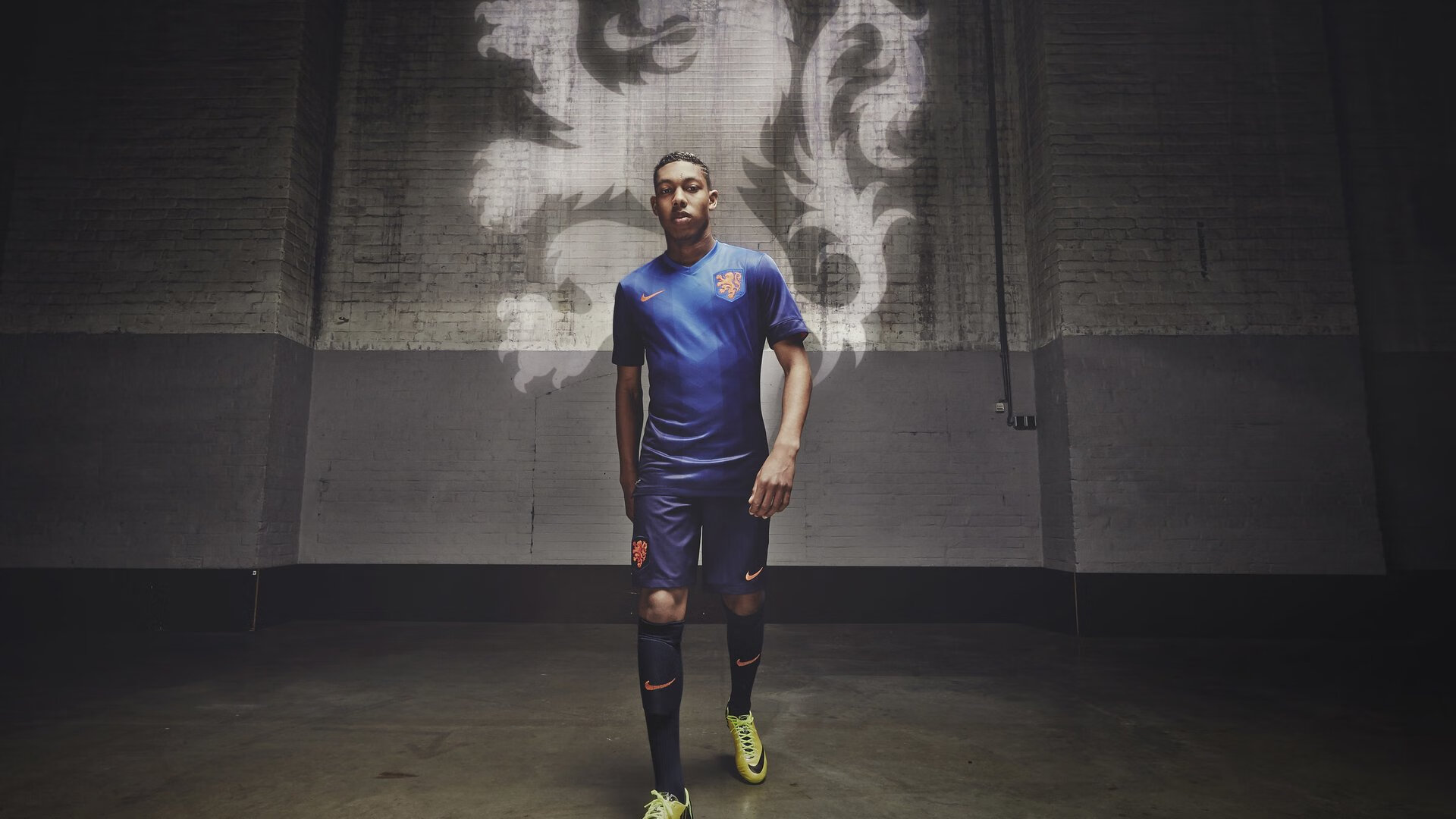 奥斯梅恩:那不勒斯锋霸,尼日利亚前锋,那不勒斯 奥斯梅恩